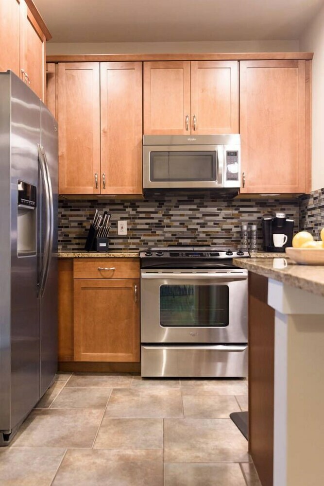 Spacious 3br/3ba Minutes From Dt By Domio