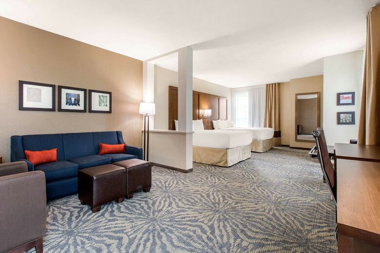 Hotel Comfort Suites - South Austin