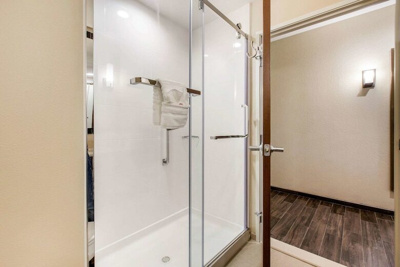 Hotel Comfort Suites - South Austin