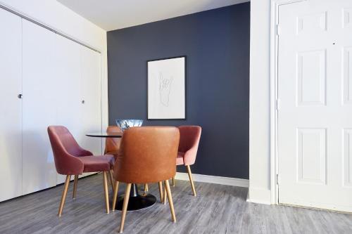 The Domain Premier Suites By Sonder