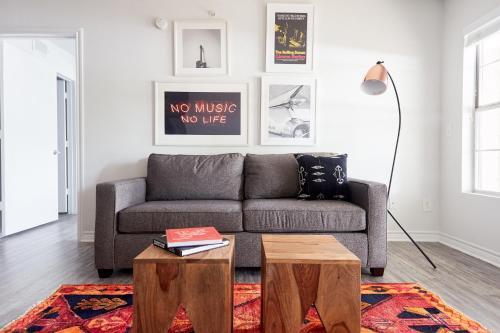 The Domain Premier Suites By Sonder