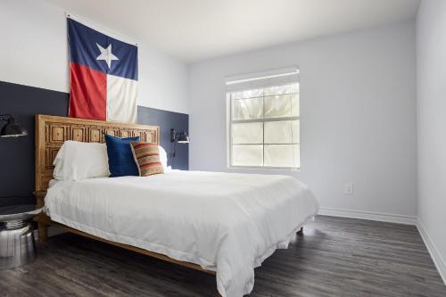 The Domain Premier Suites By Sonder