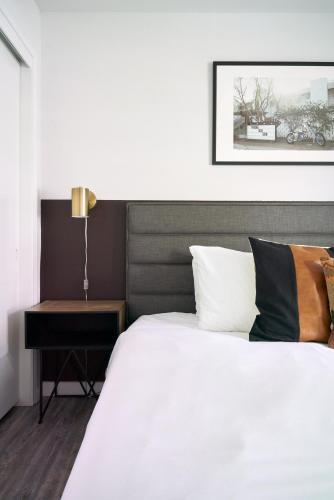 The Domain Premier Suites By Sonder