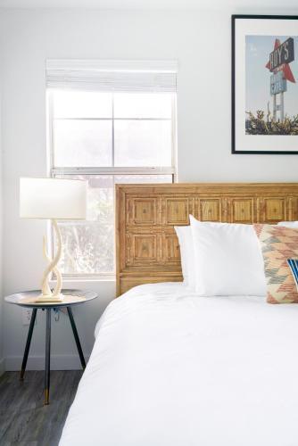 The Domain Premier Suites By Sonder