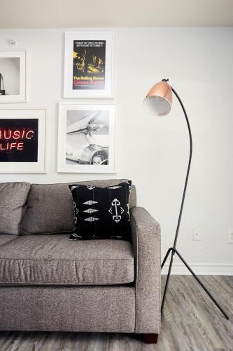 The Domain Premier Suites By Sonder