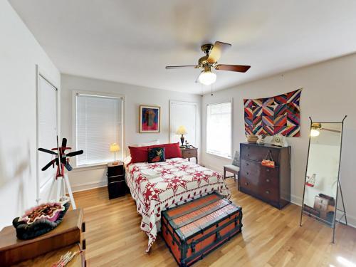 Light-filled Charmer Home Home