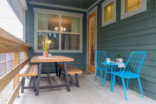 Spacious 3 Br Near Downtown By Domio