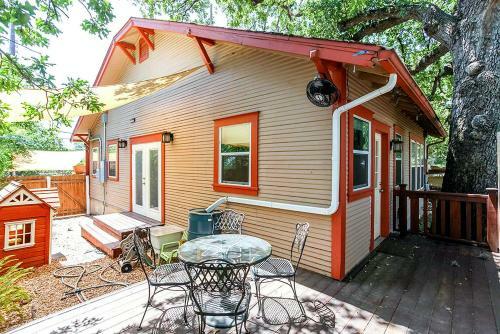 Urban Bungalow
