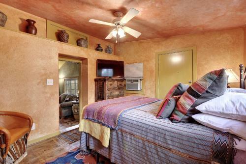 1711 Evergreen Avenue Cabin