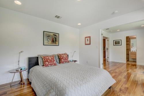 Downtown Lake Austin Escape