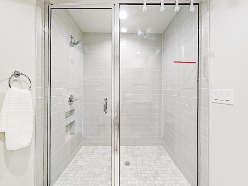 Apartamento 1800 E 4th Street Condo #222