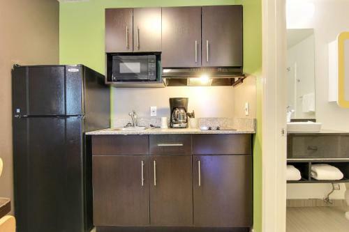 Hotel Studio 6 Austin Northwest