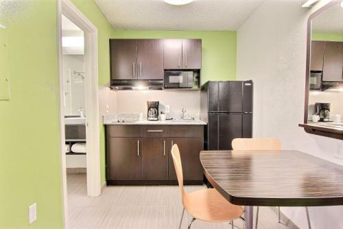 Hotel Studio 6 Austin Northwest