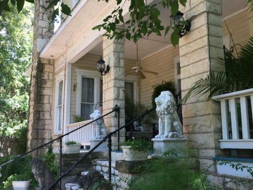 Strickland Arms Bed And Breakfast