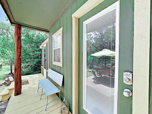 10202 Wommack Rd Cabin