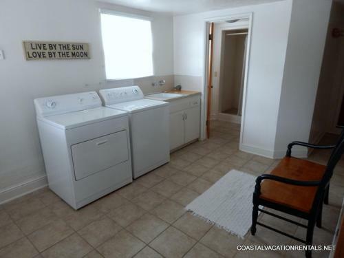 First Street Three-bedroom Apartment #141