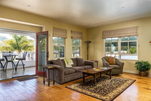 28 San Miguel One-bedroom Apartment