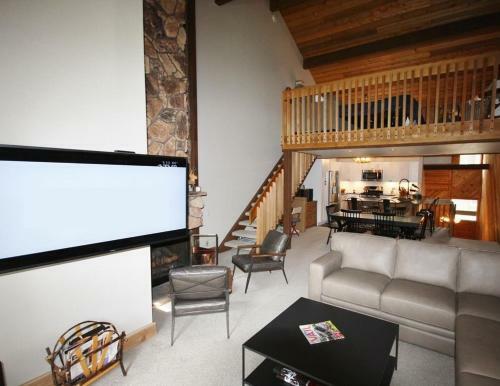 Ridgepoint Townhouse #1320342