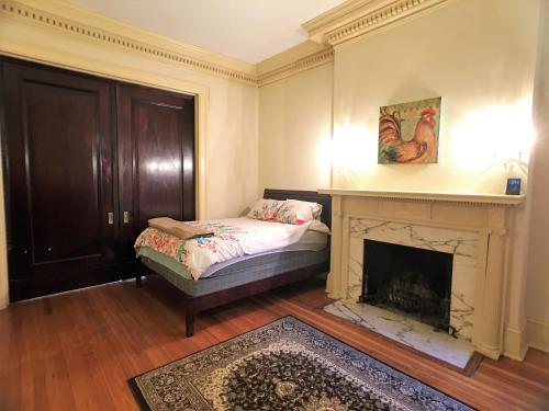 Apartamento Historical, Spacious, Sunny Studio Retreat
