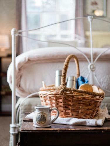 Bed & Breakfast The Mast Farm Inn