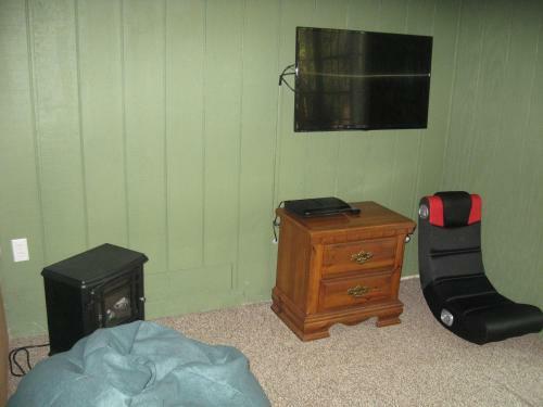 Manzanita Cabin - Bass Lake