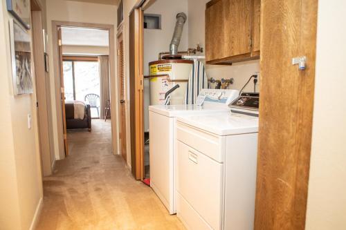 126 Ridgepoint Townhouse
