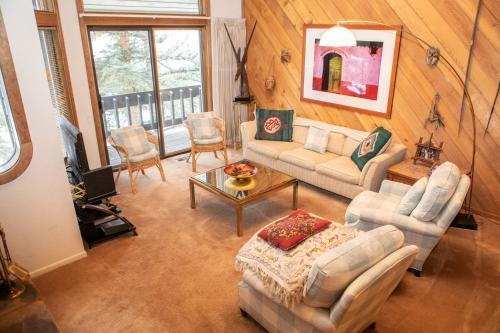126 Ridgepoint Townhouse