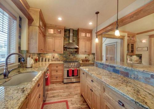 Awbrey-ac-by Dt-4br/2.5ba