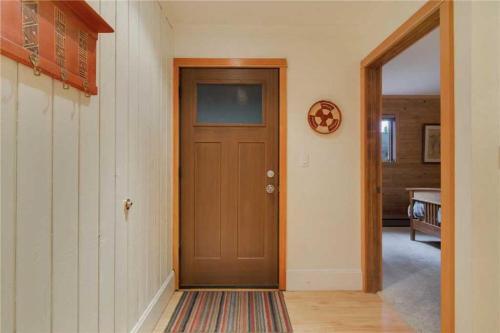 Ski House 111