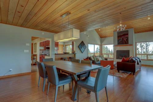 Rimrock, Homes At Bend