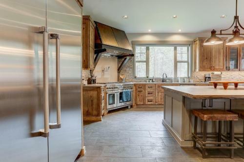 Canyon Ranch-ac-ht-5br/3.5b