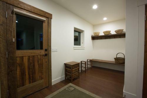 Golden Zone-on River-4br/3.5ba