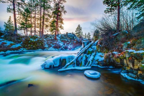 Deschutes Landing At The Old Mill Riverfront