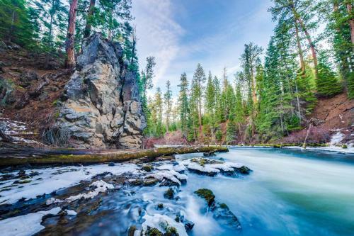 Deschutes Landing At The Old Mill Riverfront