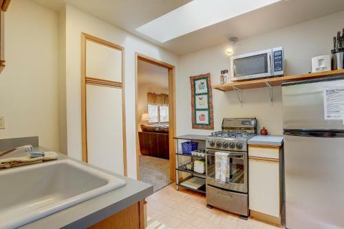 Galveston Studio-nw-1br/1b