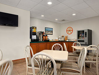 Hotel Howard Johnson Express Inn - Sandusky