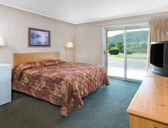 Hotel Super 8 Motel - Franklin