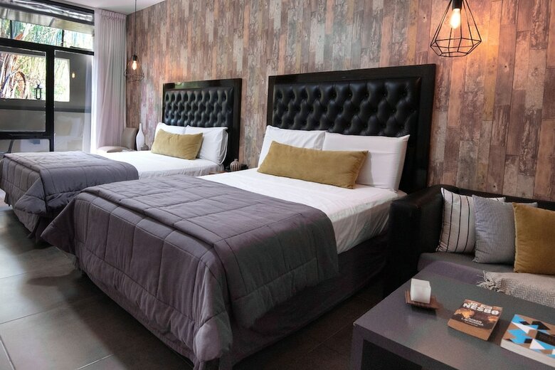 5411 Soho Hotel Boutique & Spa
