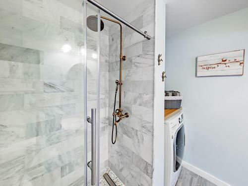 323 West Sherwood Blvd Home