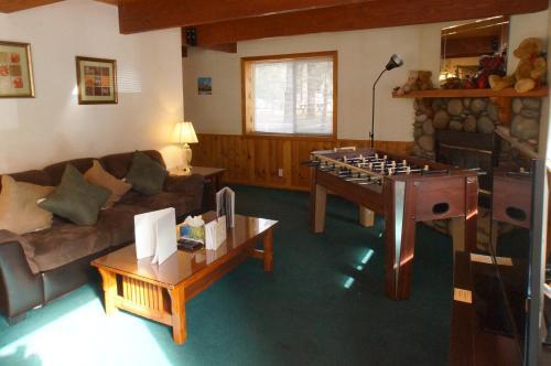 Royal Lodge By Big Bear Cool Cabins