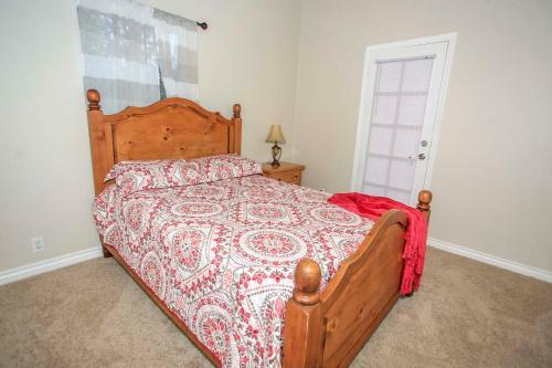 1724 - Bear Cub Den Home