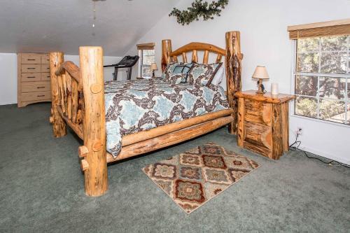 1631 - The Bear Whisperer Home
