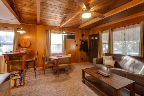 Phil`s Mountain Hideout (aka Wattage Cottage)