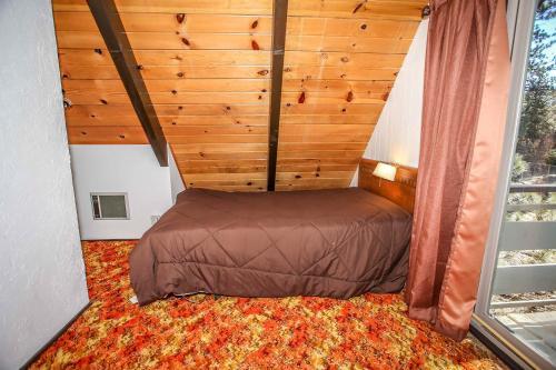 1632-meadow View Chalet Home