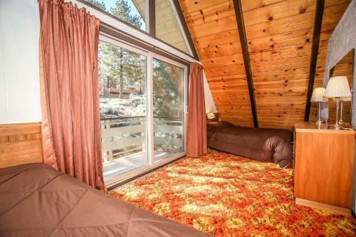 1632-meadow View Chalet Home