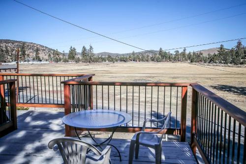 1632-meadow View Chalet Home