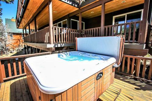 Angel View Chalet Moonridge Retreat