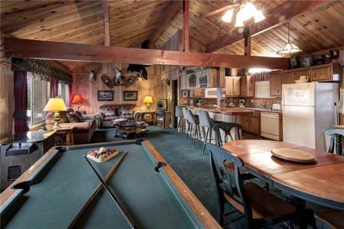 Lake View Lodge