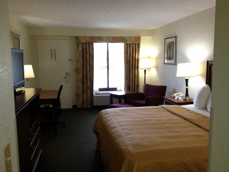 Hotel Best Western Inn & Suites - Monroe