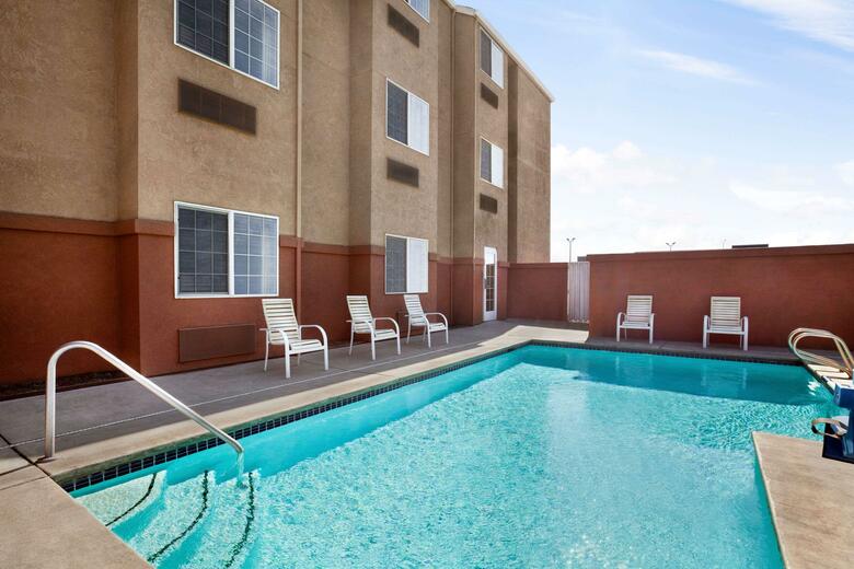 Hotel Microtel Inn And Suites By Wyn